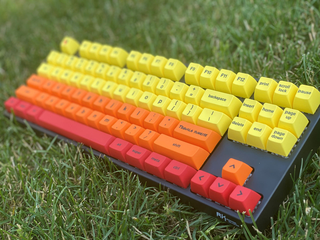 Undercover Keycap set | SA Profile | PBT Plastic | selling 152 Keycaps